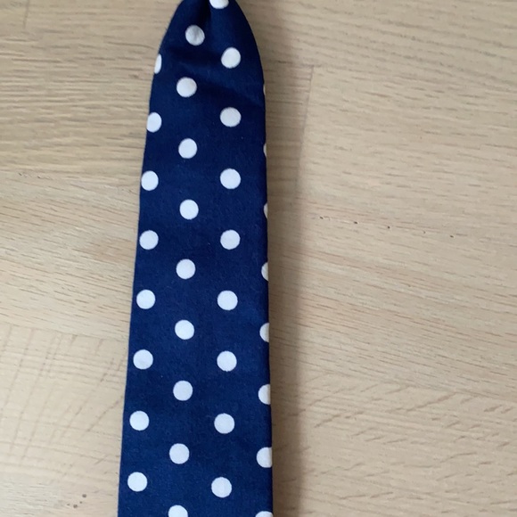 Navy polka dot kid’s tie - Picture 5 of 6